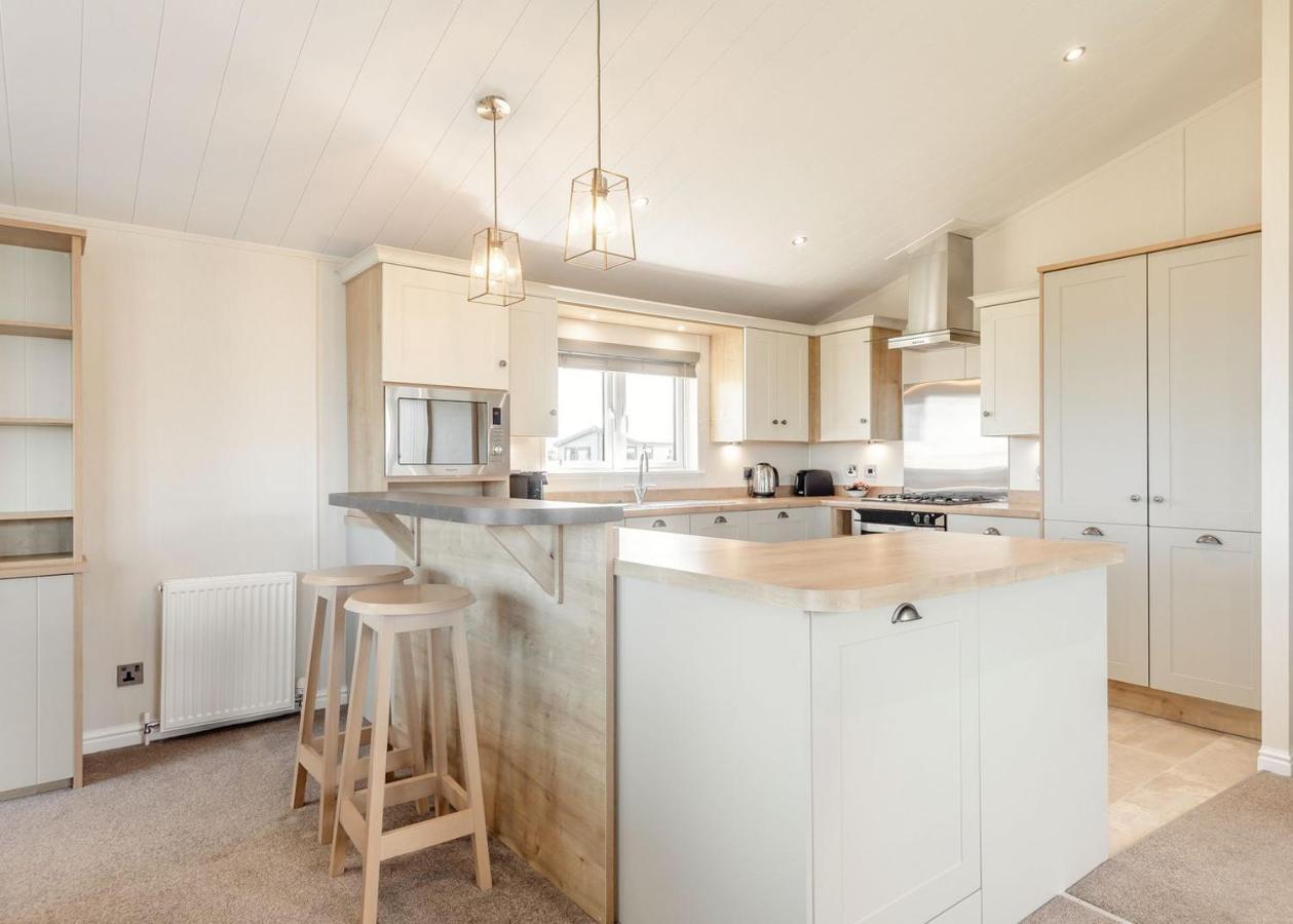 Home Farm Park Lakeside Retreat Burgh le Marsh Room photo